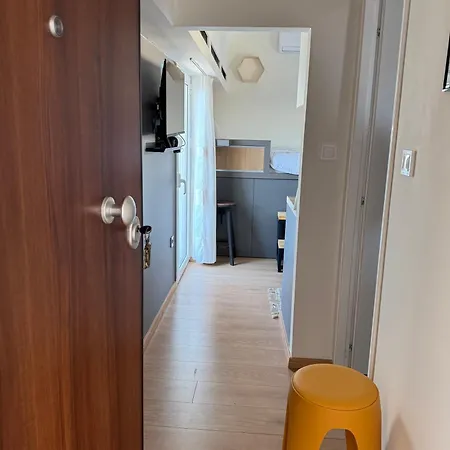 Panormou Cityview Loft Apartment